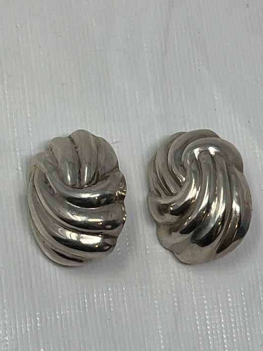 Gently Used Store – Sterling Silver Square Stud Earrings 12g – Ridged, .925 – Earrings – Used – SKU 000000009