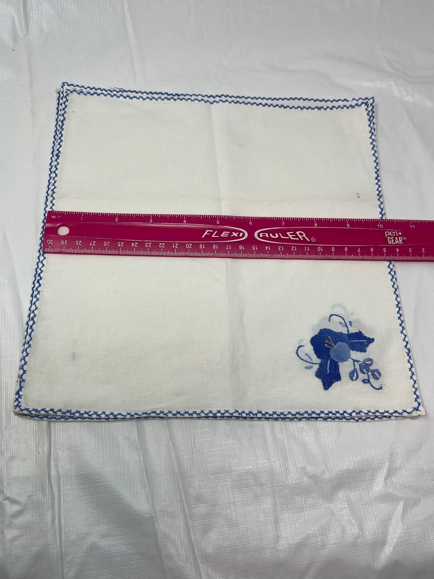 Set of 3 Vintage Linen Napkins – Blue Appliqué & Border
