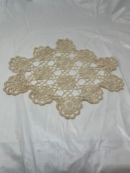 Gently Used Store – Vintage Crocheted Doily – Cream Starflower, 12" – Linens & Bedding – Used – SKU 000000021