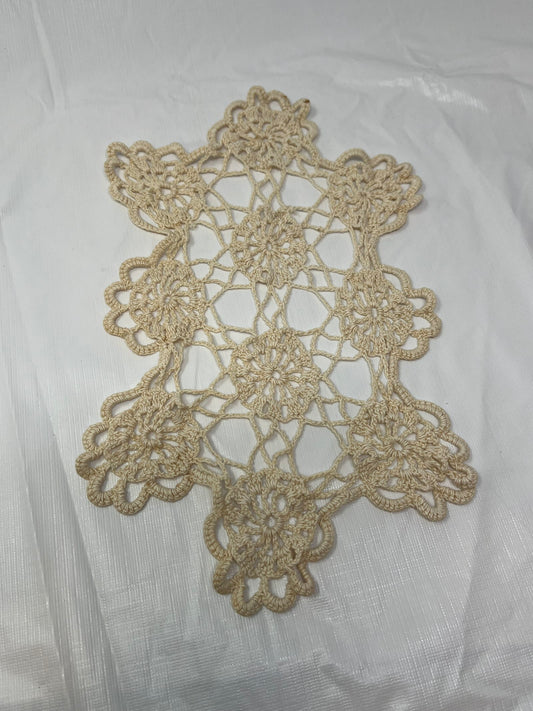 Gently Used Store – Vintage Crocheted Doily – Cream Rectangle Floral, 12" X 8" – Linens & Bedding – Used – SKU 000000022