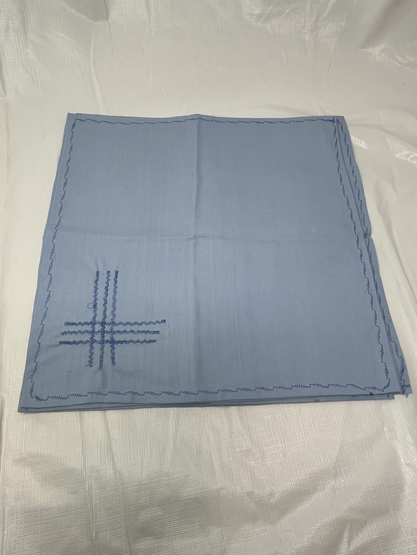 Gently Used Store – Set of 4 Vintage Blue Linen Napkins – Embroidered Border, 14" – Linens & Bedding – Used