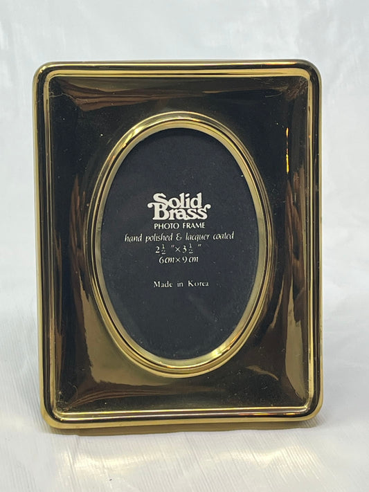Gently Used Store – Vintage Solid Brass Photo Frame – 2.5"x3.5", Made in Korea – Home Décor – Used – Very Good