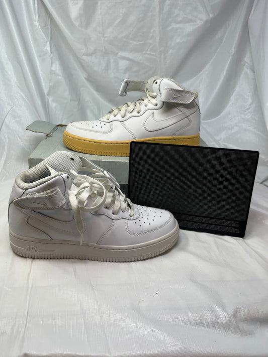 Alfredo Perez – Nike Air Force 1 Mid Gs Sneakers – Size 5.5y, White/gum (2010) – Sneakers – Used – SKU 000000111