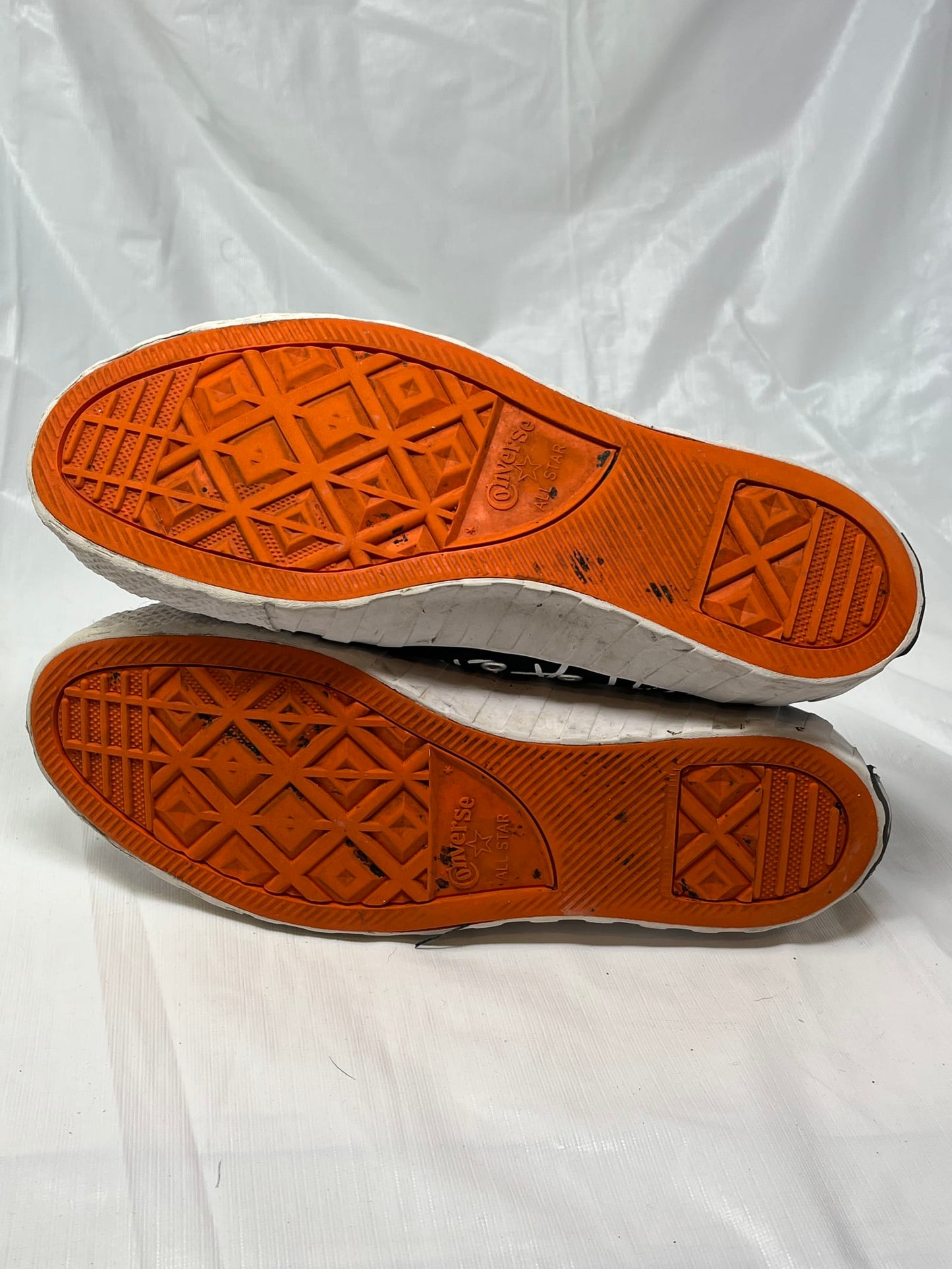 Converse UNT1TL3D Hi Men’s Sneakers – Size 9, Black/White/Bold Mandarin