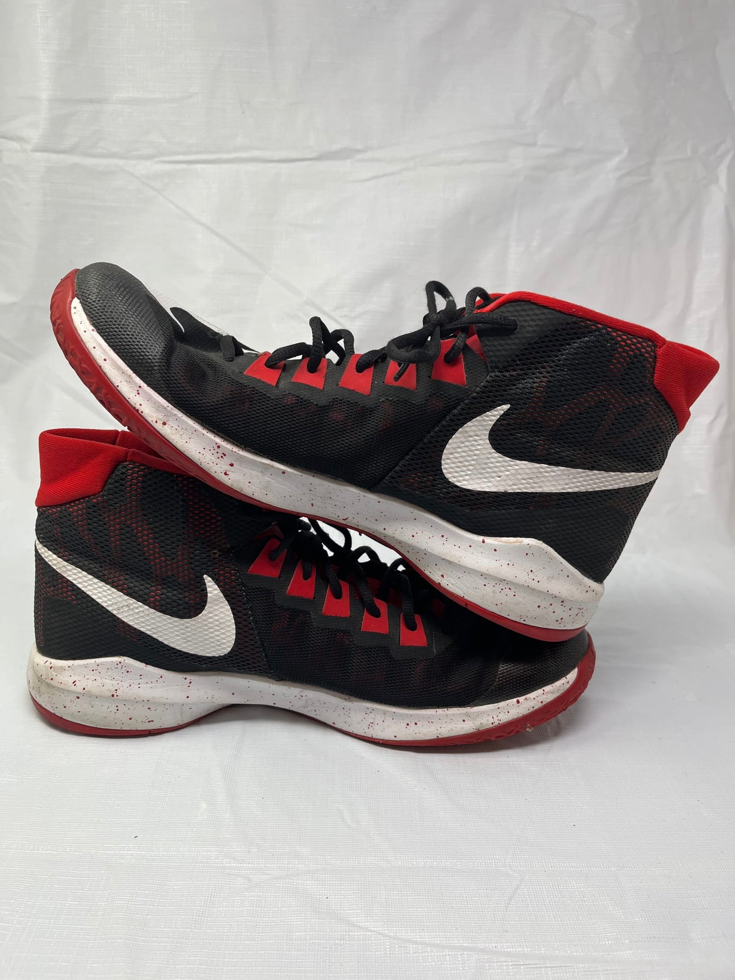 Nike Zoom Devosion Black University Red Size 12