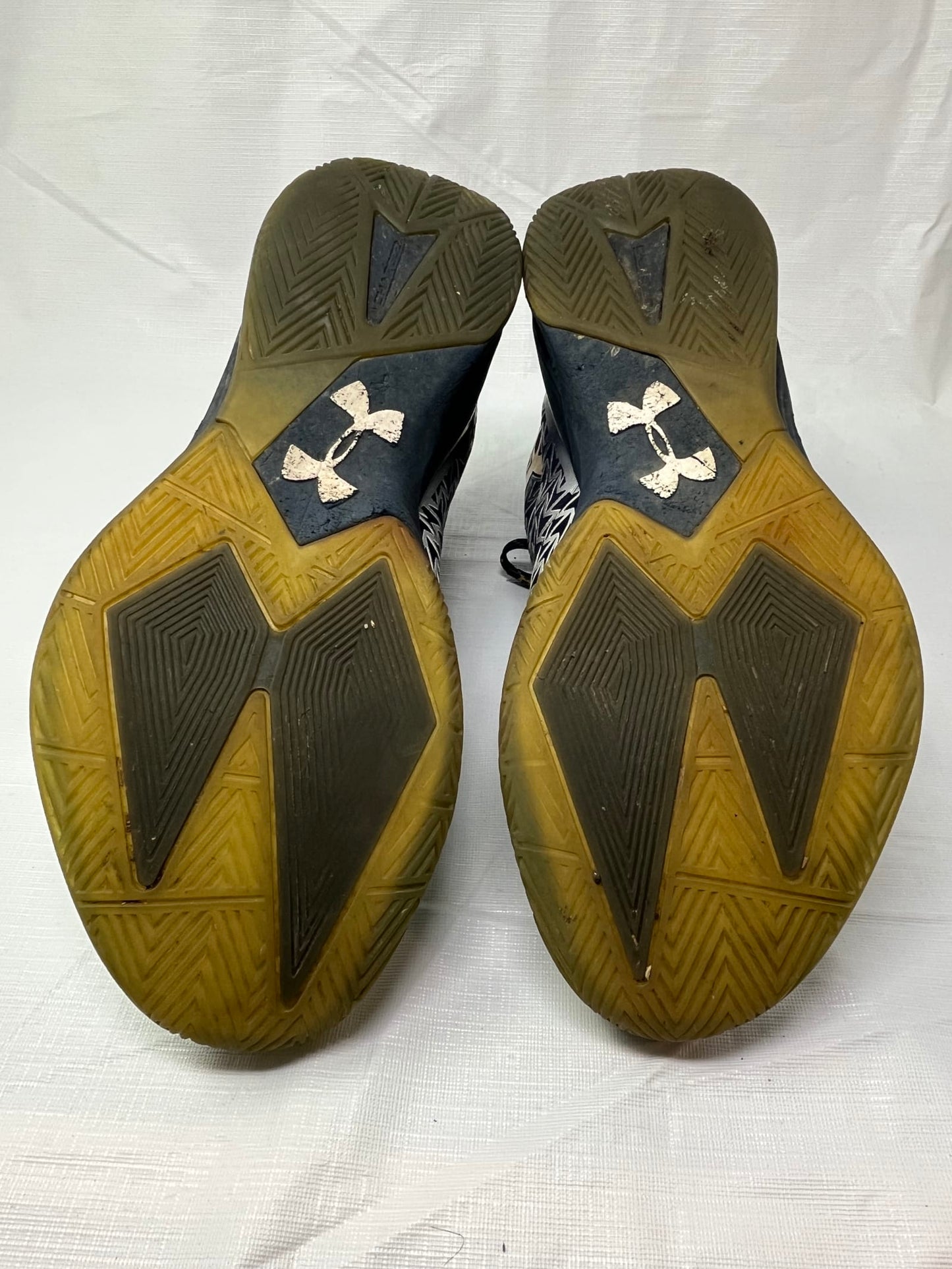 Under Armour Blue White Sports Shoes Sneakers Size 13