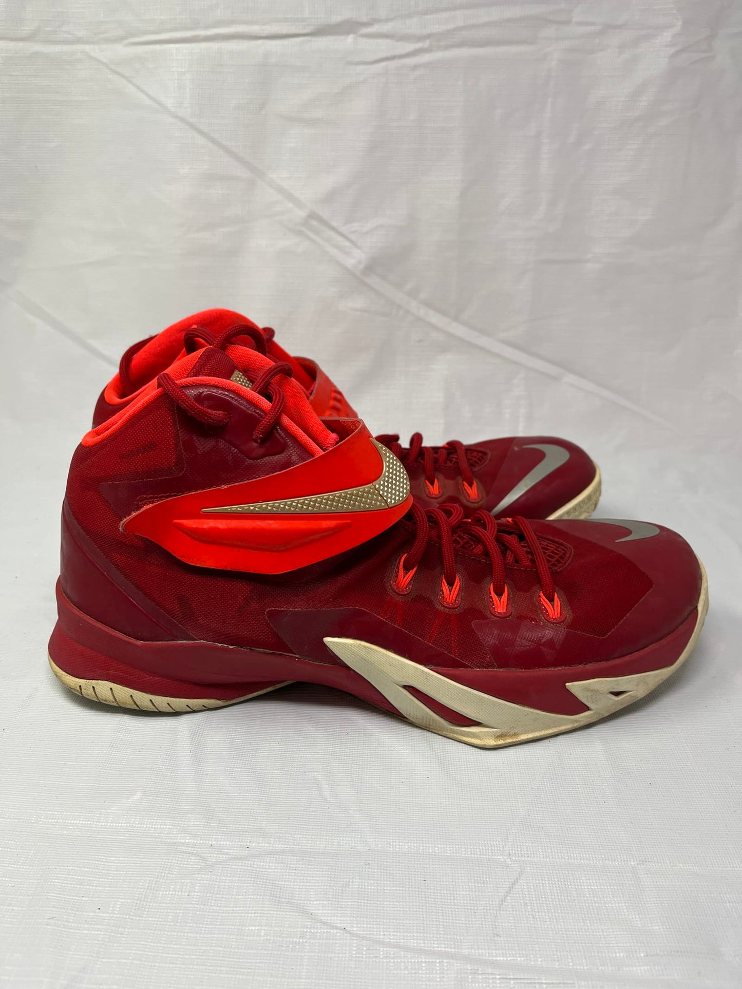 Nike LeBron James Zoom Soldier 8 Red 653648-606 Mens Size 13