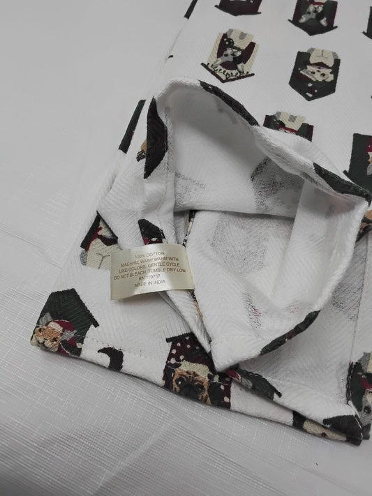 Envogue Holiday Kitchen Towel Dogs in Doghouses Christmas Hats & Scarves Good