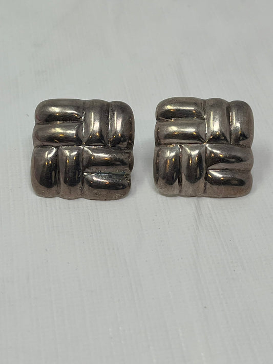 Gently Used Store – Vintage Mexico 925 Puffy Quilted Square Earrings 10g – Sterling Silver – Earrings – Used