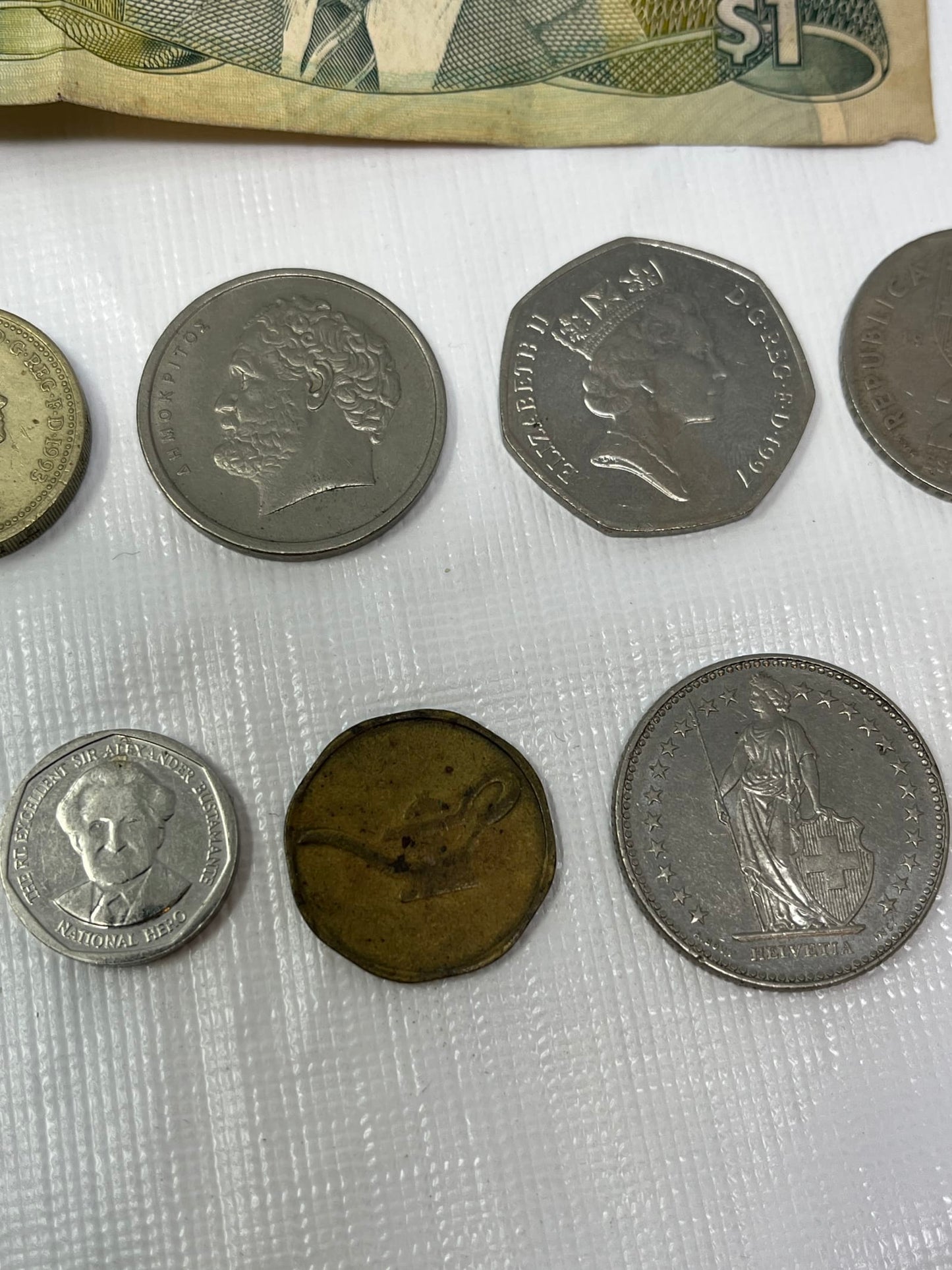 World Coins & Banknote Lot – Bahamas Dollar, Mixed Countries