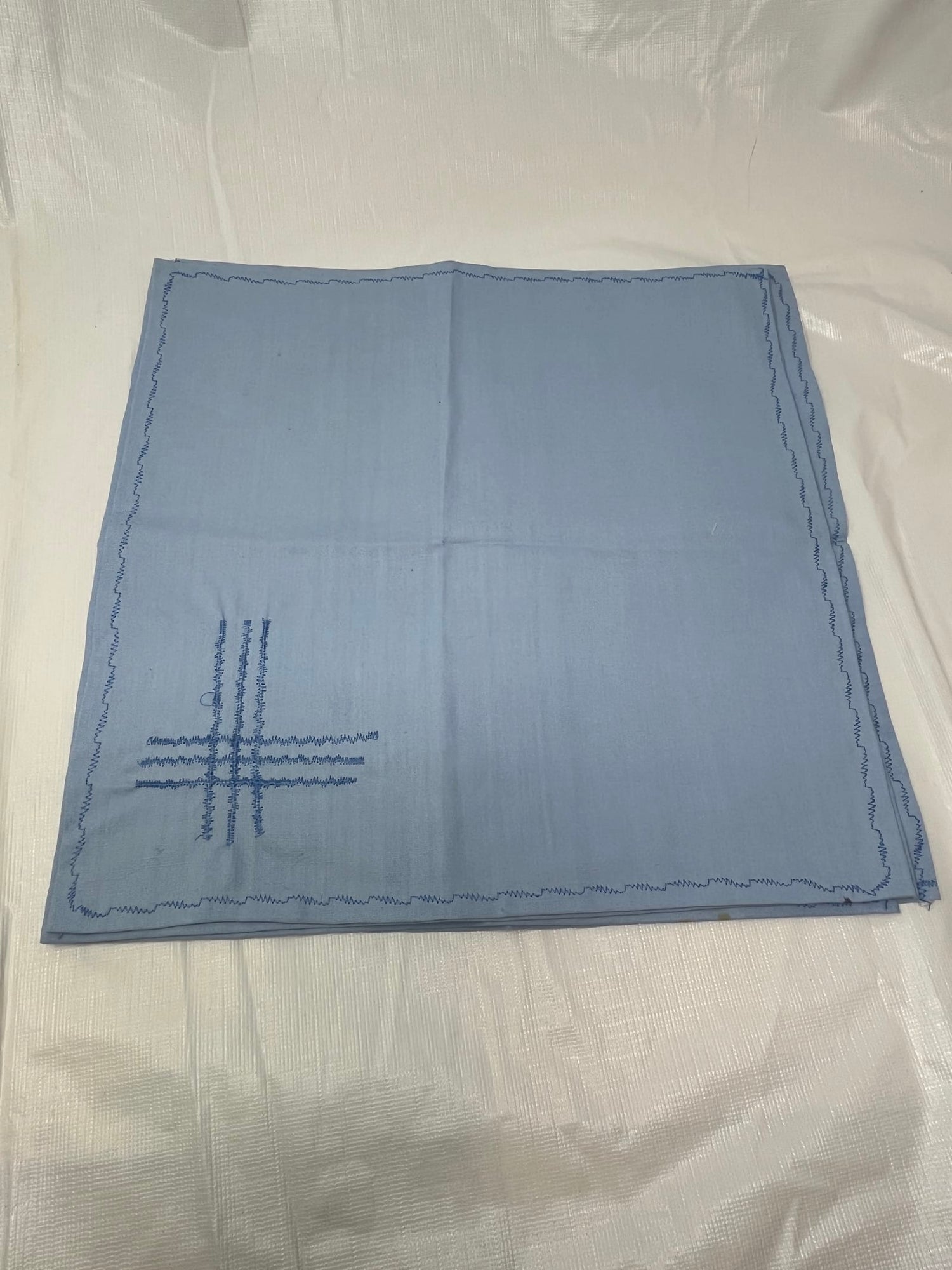Gently Used Store – Set of 4 Vintage Blue Linen Napkins – Embroidered Border, 14" – Linens & Bedding – Used