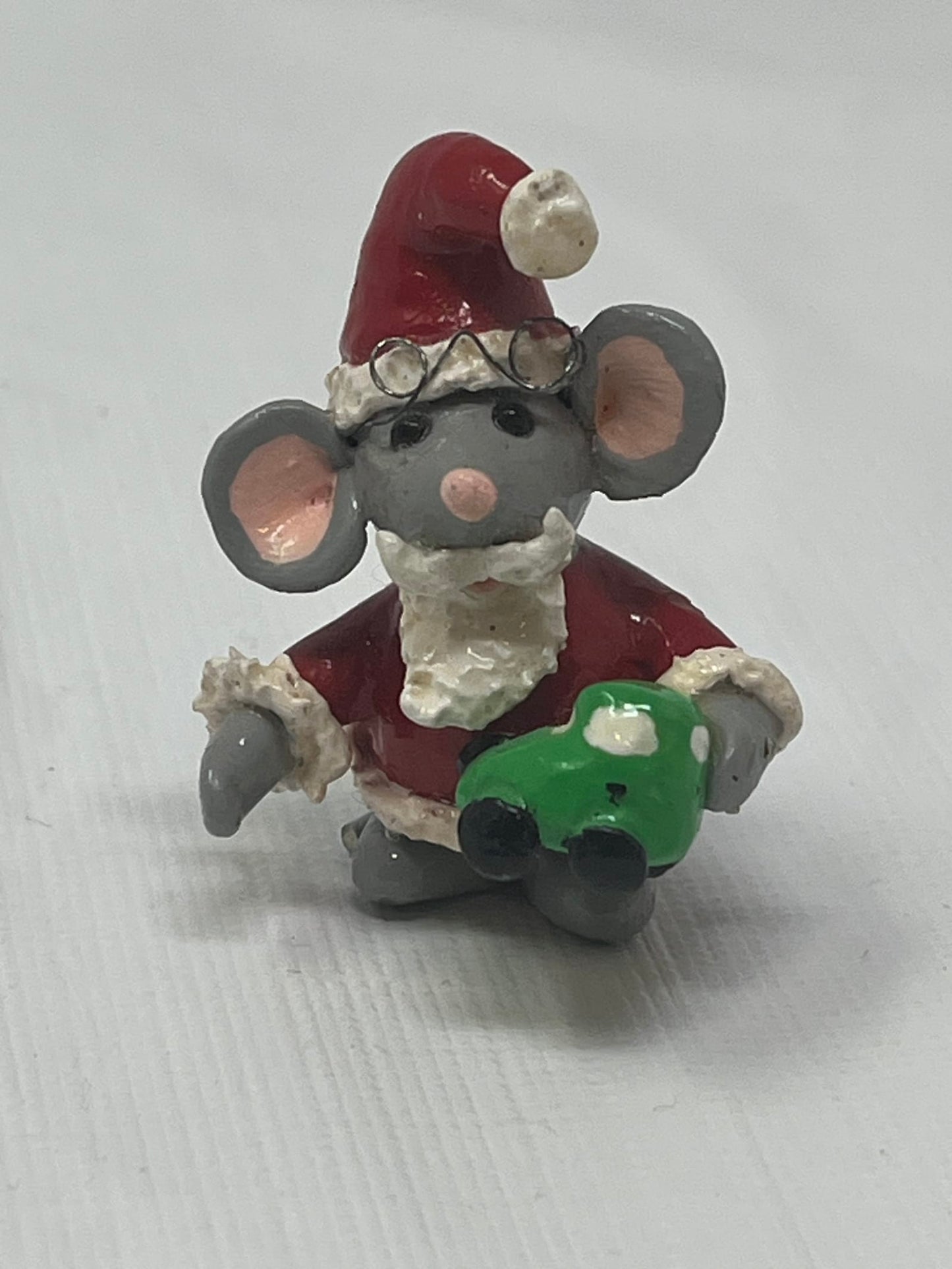 Gently Used Thrift Store – Mini Christmas Mouse Figurine – Santa Hat & Green Gift, 2" – Collectibles – Used