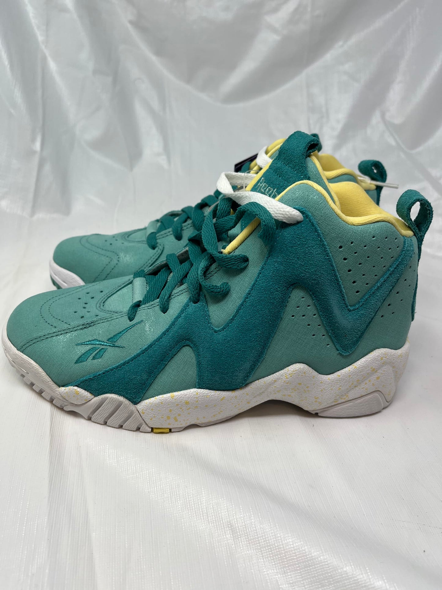 Reebok Kamikaze II Mid Girls Sneakers – Size 5, Jadite/Teal/White/Yellow