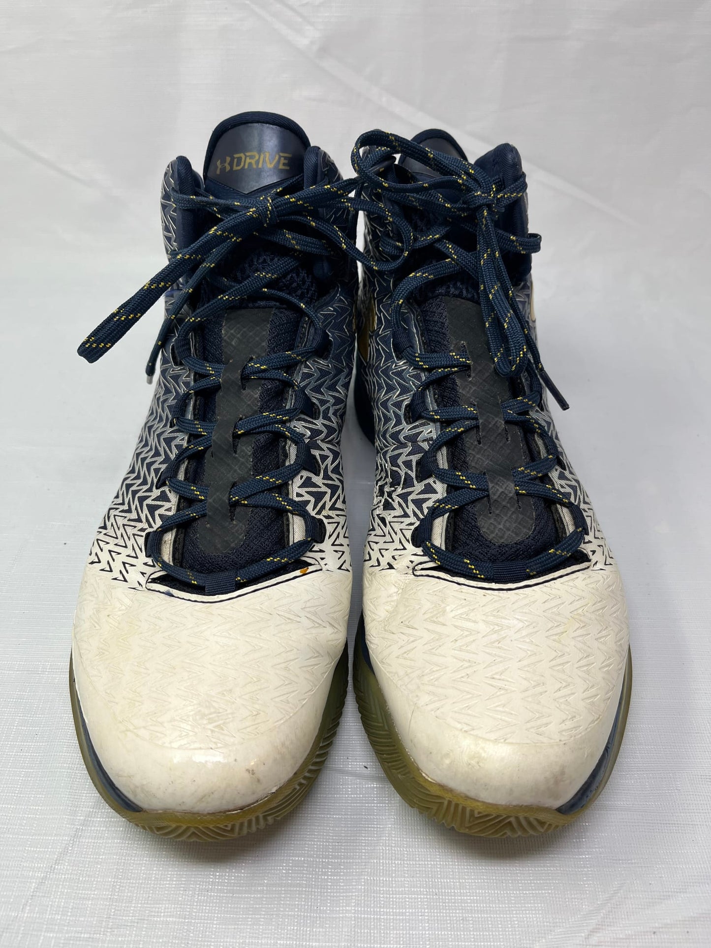 Gently Used Thrift Store – Under Armour Blue White Sports Shoes Sneakers Size 13 – Sneakers – Used – SKU 000000194