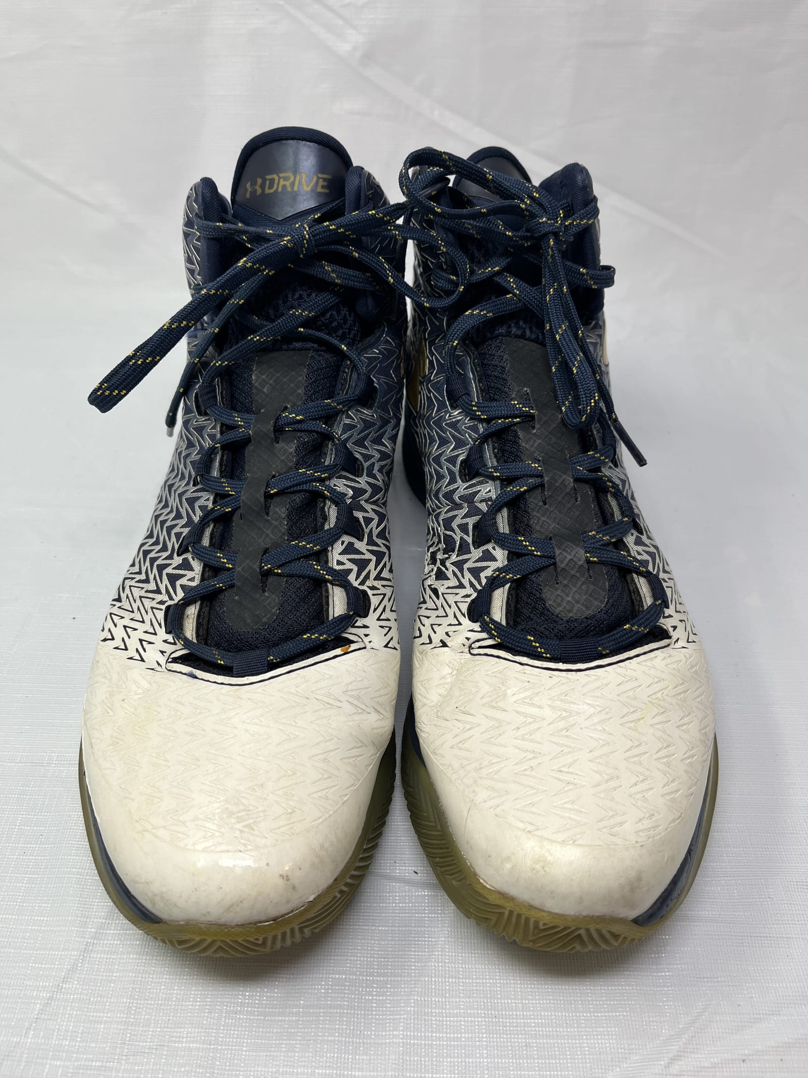 Gently Used Thrift Store – Under Armour Blue White Sports Shoes Sneakers Size 13 – Sneakers – Used – SKU 000000194