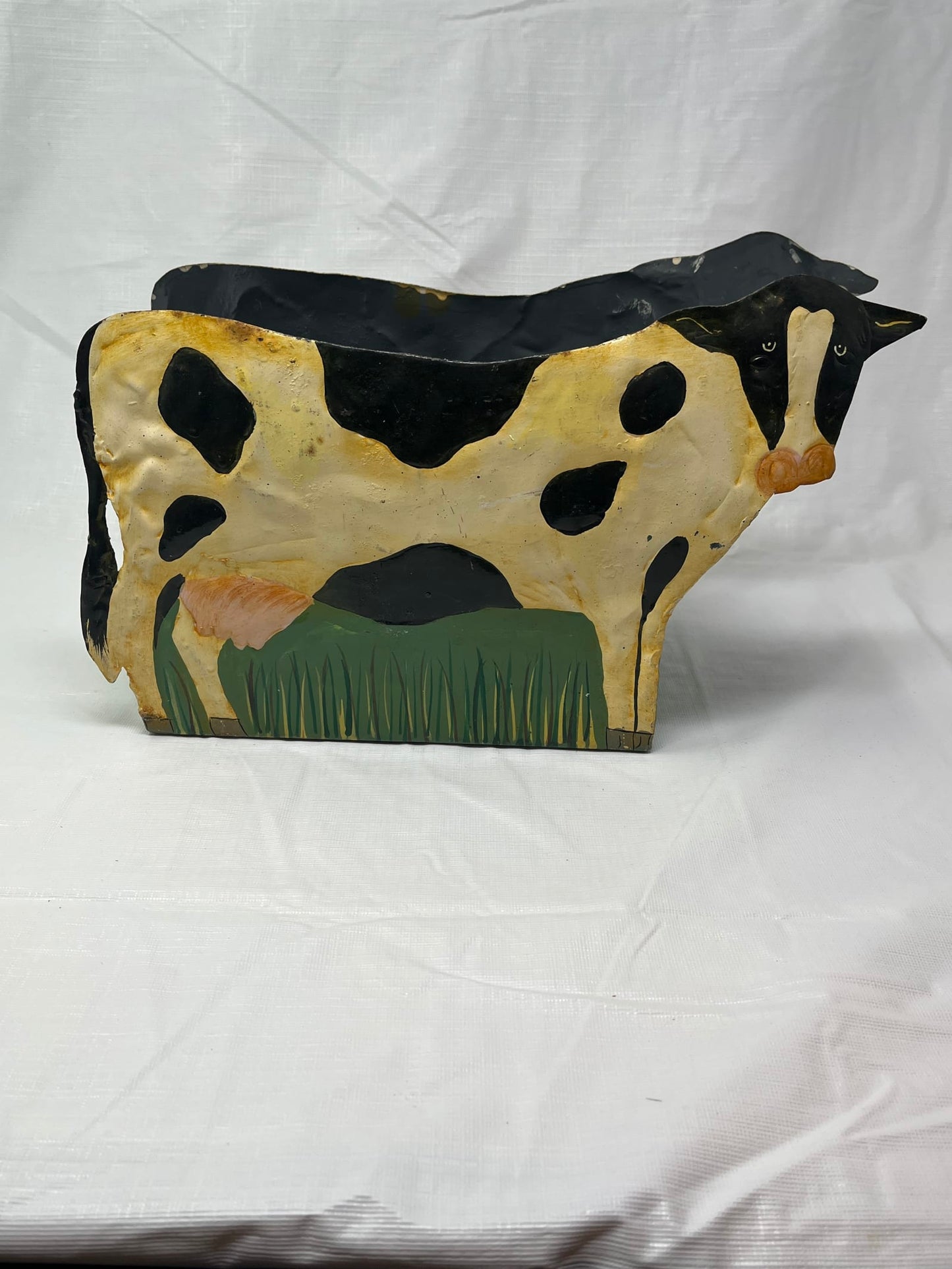 Gently Used Thrift Store – Handpainted Metal Cow Wall Planter Folk Art Farmhouse Rustic – Home Décor – Used