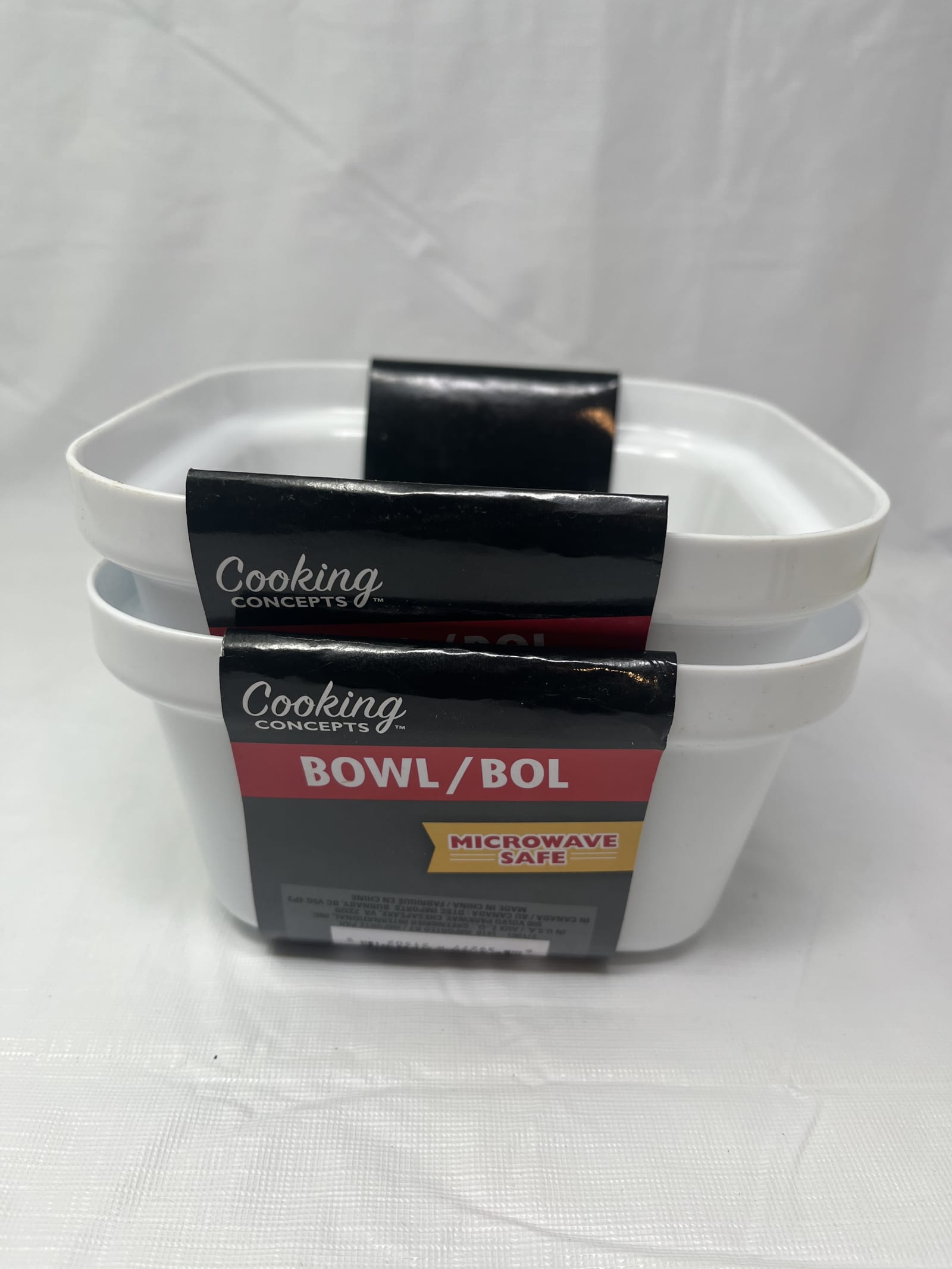 Gently Used Thrift Store – Cooking Concepts White Plastic Bowls – Microwave Safe Set of 2 Medium W/ Packaging