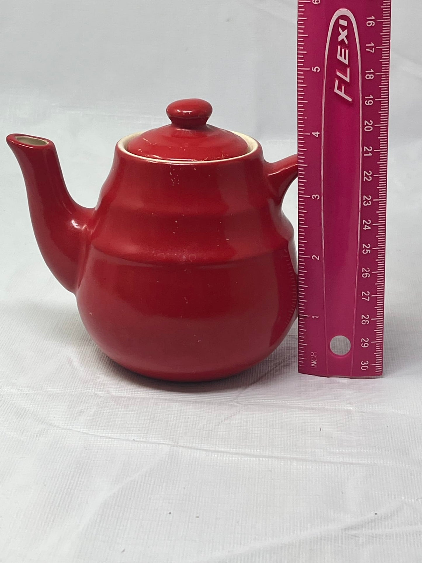 Universal Cambridge Red Mini Teapot w/ Lid – Single-Serve Vintage