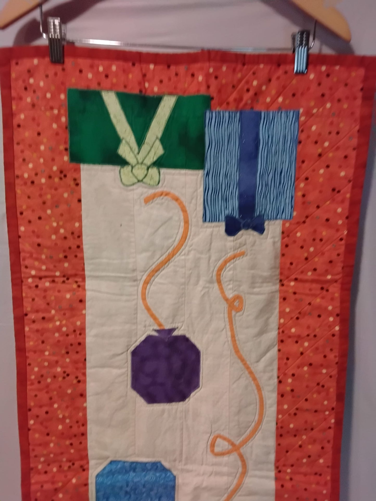 Handmade Quilted Table Runner/Bed Scarf Appliqué Gifts & Balloons 47"x19"