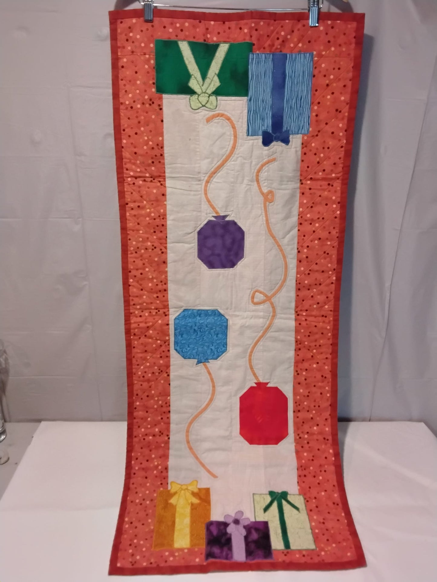 Handmade Quilted Table Runner/Bed Scarf Appliqué Gifts & Balloons 47"x19"