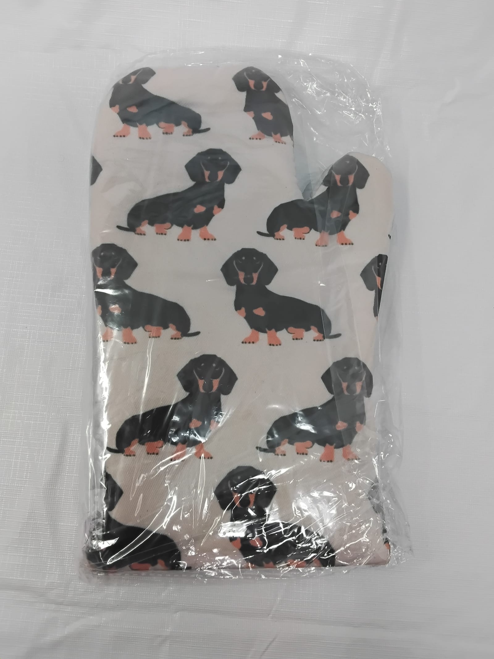 Gently Used Thrift Store – Dachshund Dog Oven Mitts & Pot Holders Heat Resistant Quilted Set 11.5"x7.25"