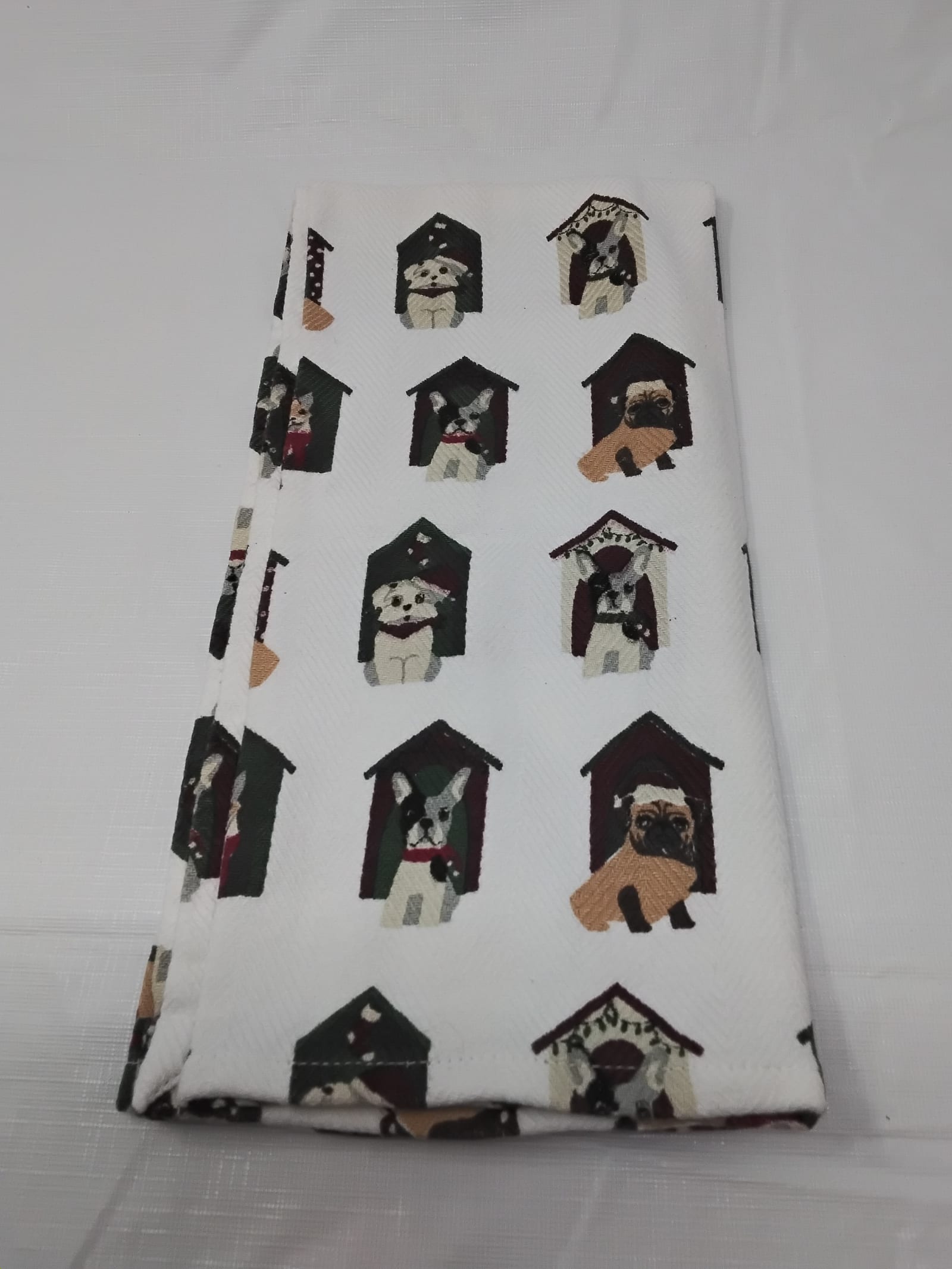 Gently Used Thrift Store – Envogue Holiday Kitchen Towel Dogs in Doghouses Christmas Hats & Scarves Good