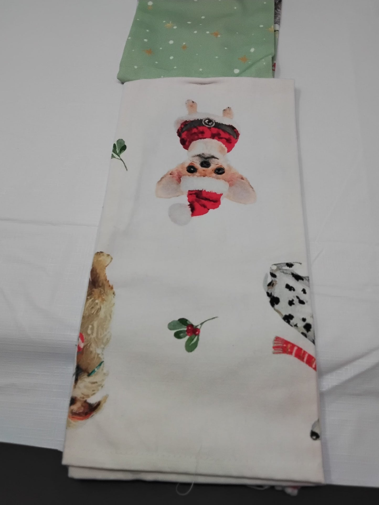 Isaac Mizrahi Set of 2 Kitchen Towels Dogs Holiday Gingham Trim w/ Tags