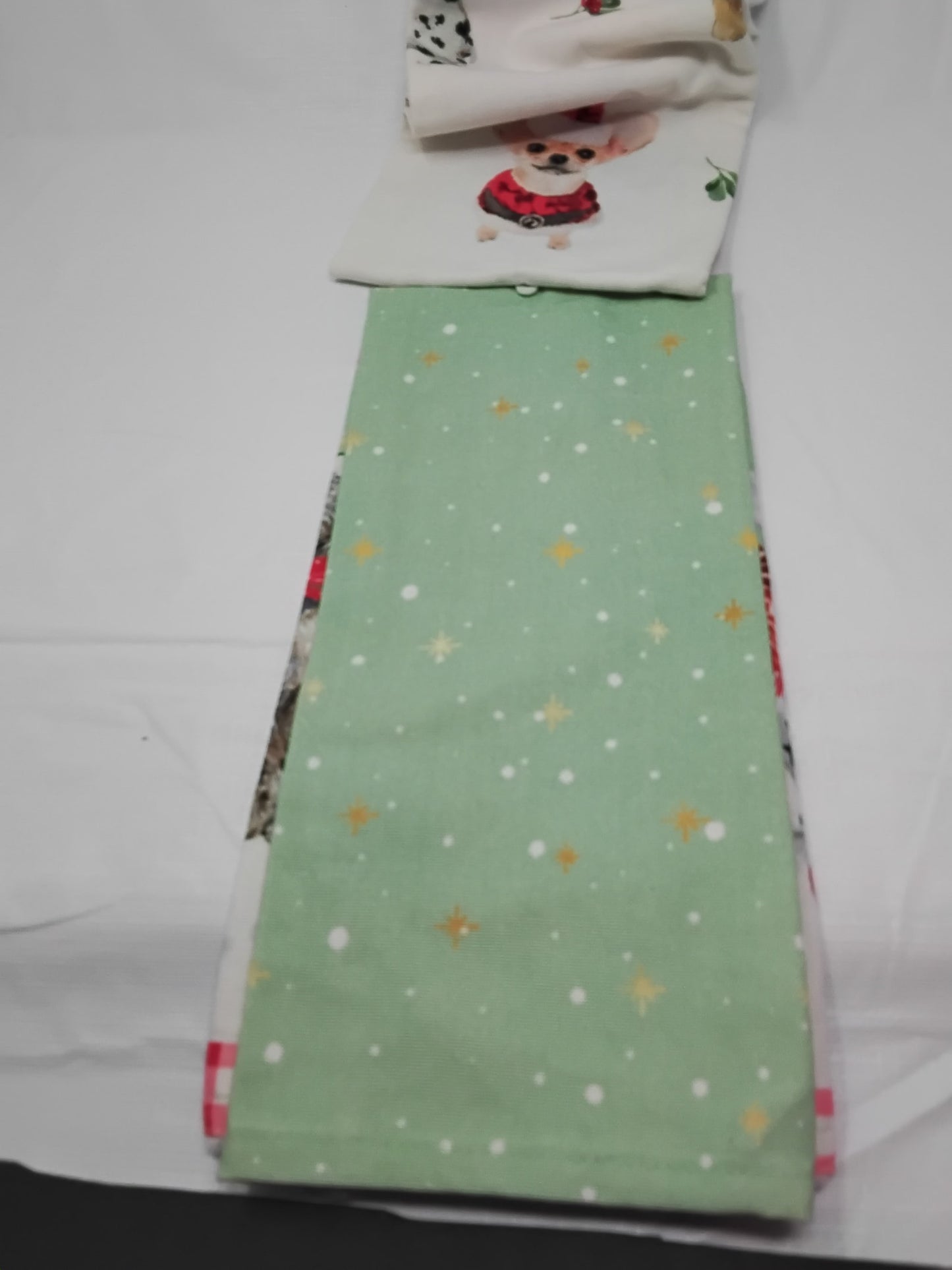 Isaac Mizrahi Set of 2 Kitchen Towels Dogs Holiday Gingham Trim w/ Tags