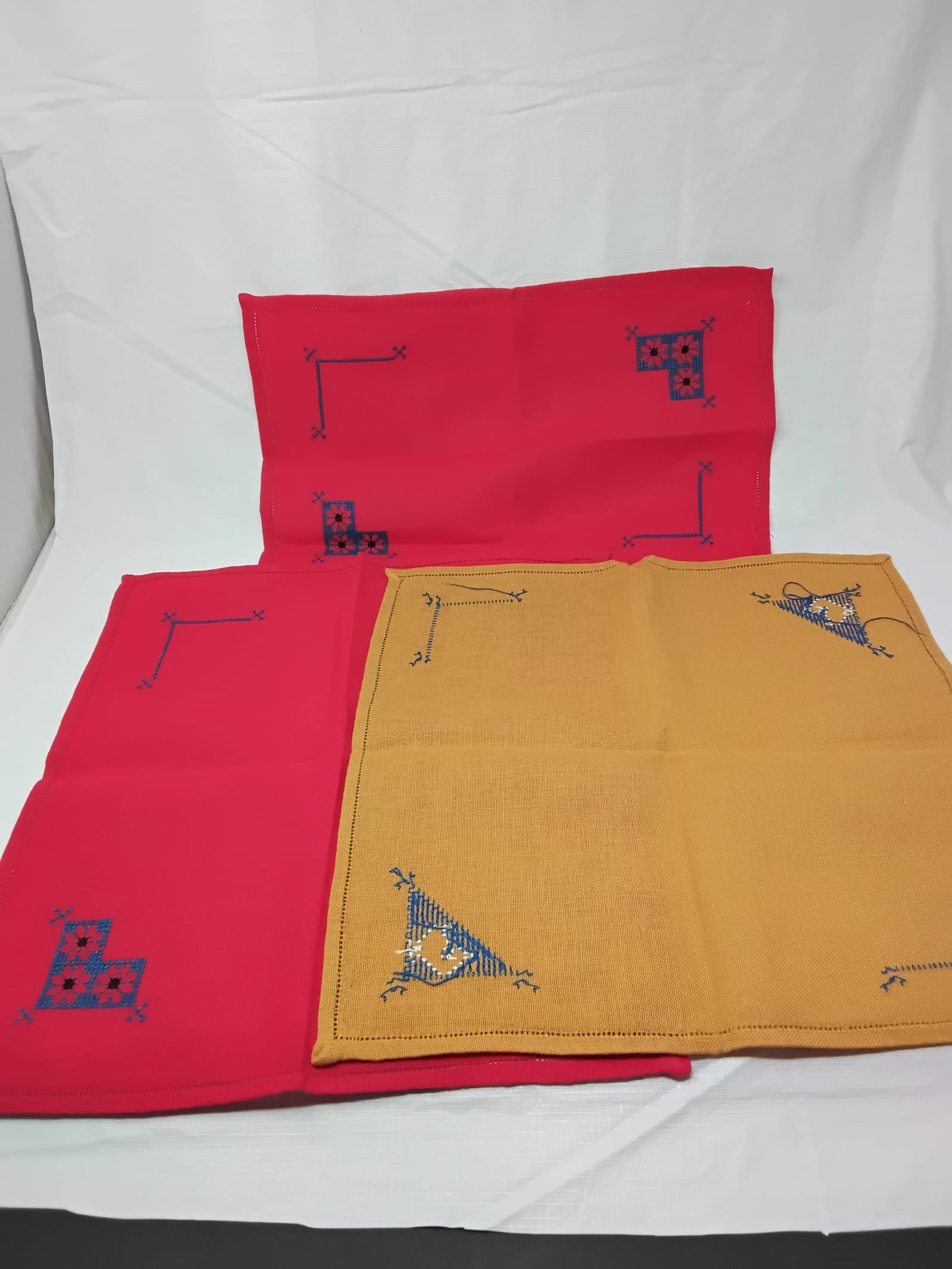 Gently Used Thrift Store – Set of 3 Hand-embroidered Napkins Red & Yellow Blue Corner Stitching – Kitchen & Dining