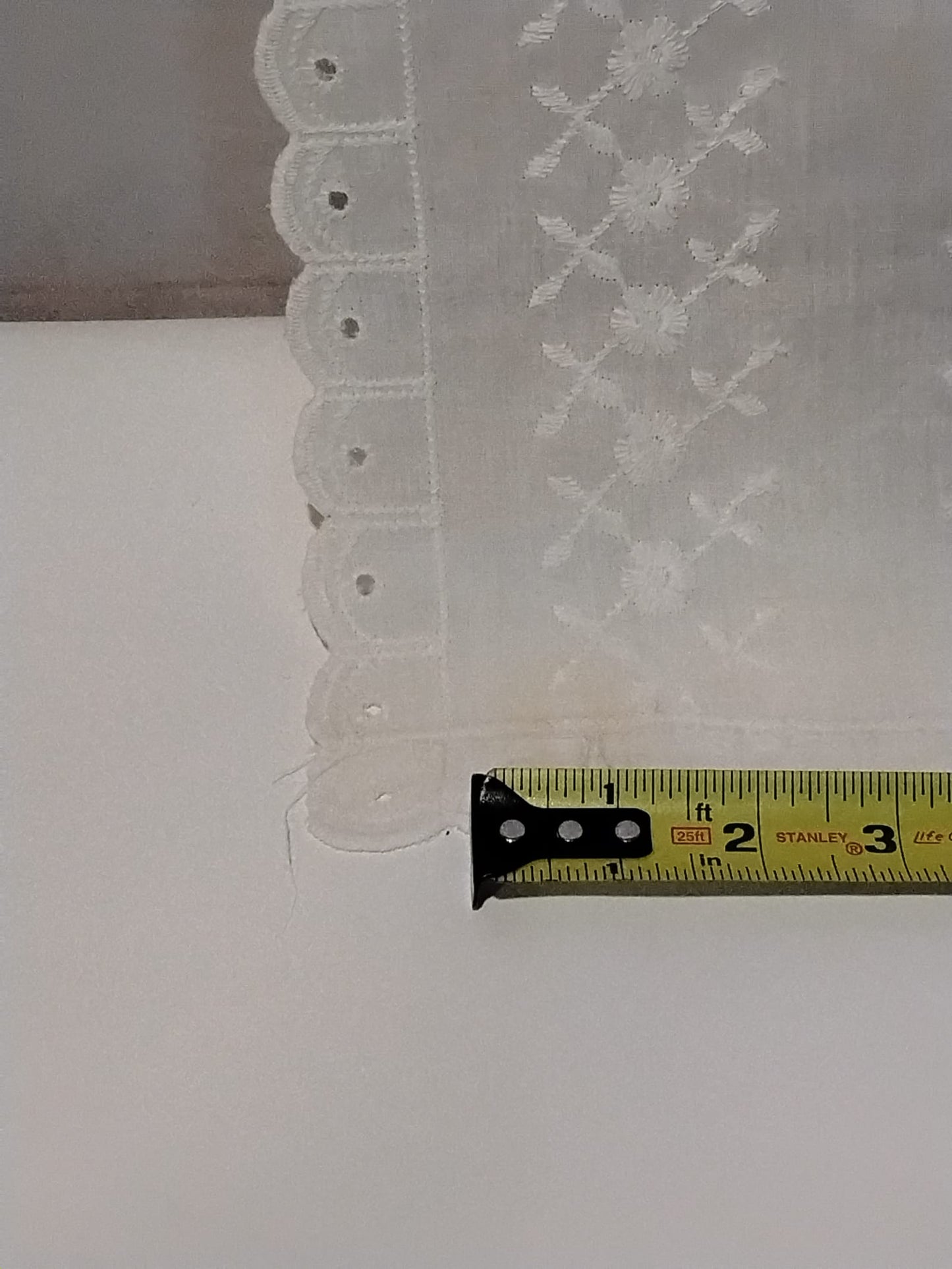 White Embroidered Lace Table Runner Floral Eyelet Scalloped 40x13