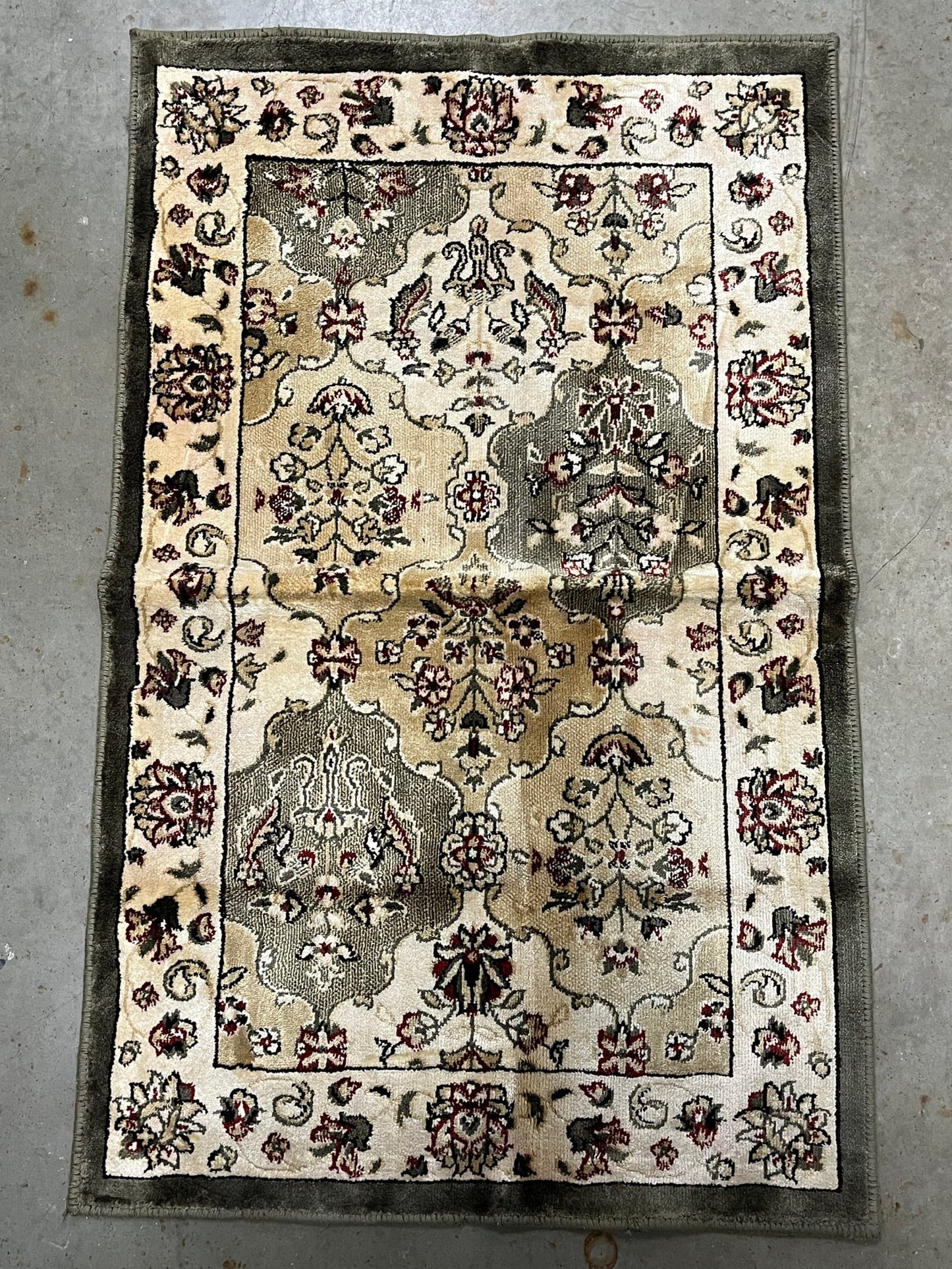 Gently Used Thrift Store – Rug – Consignment – Used – SKU 000000305